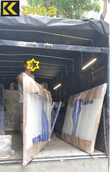 Trụ bóng rổ di động KM829 được vận chuyển từ xưởng KAMA đến công trình tại Hà Đông, Hà Nội